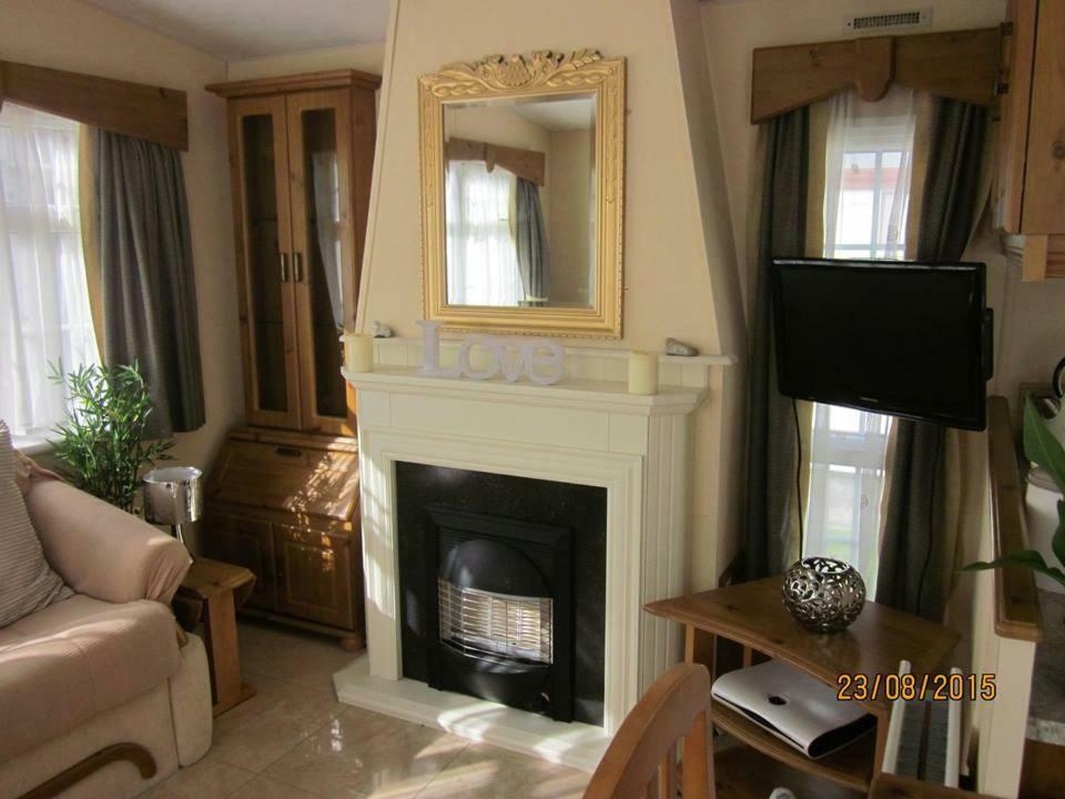33 Beach Retreat Lodge Pevensey Bay Holiday Park エクステリア 写真