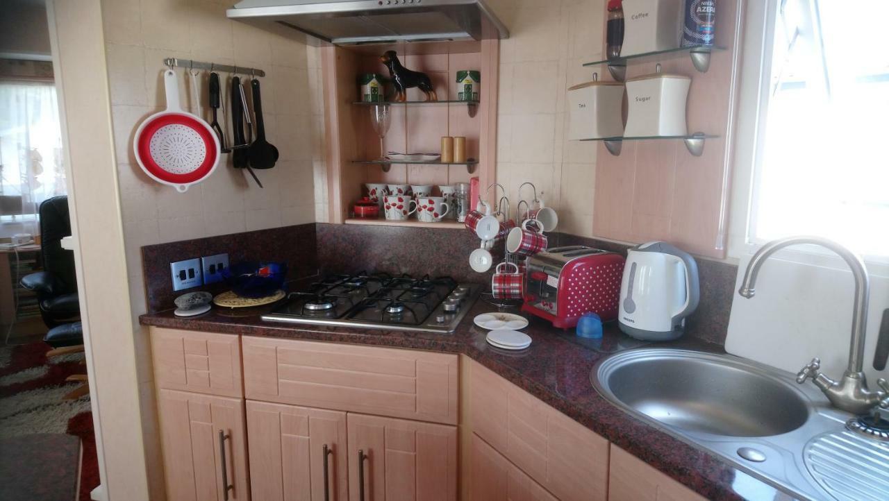 33 Beach Retreat Lodge Pevensey Bay Holiday Park エクステリア 写真