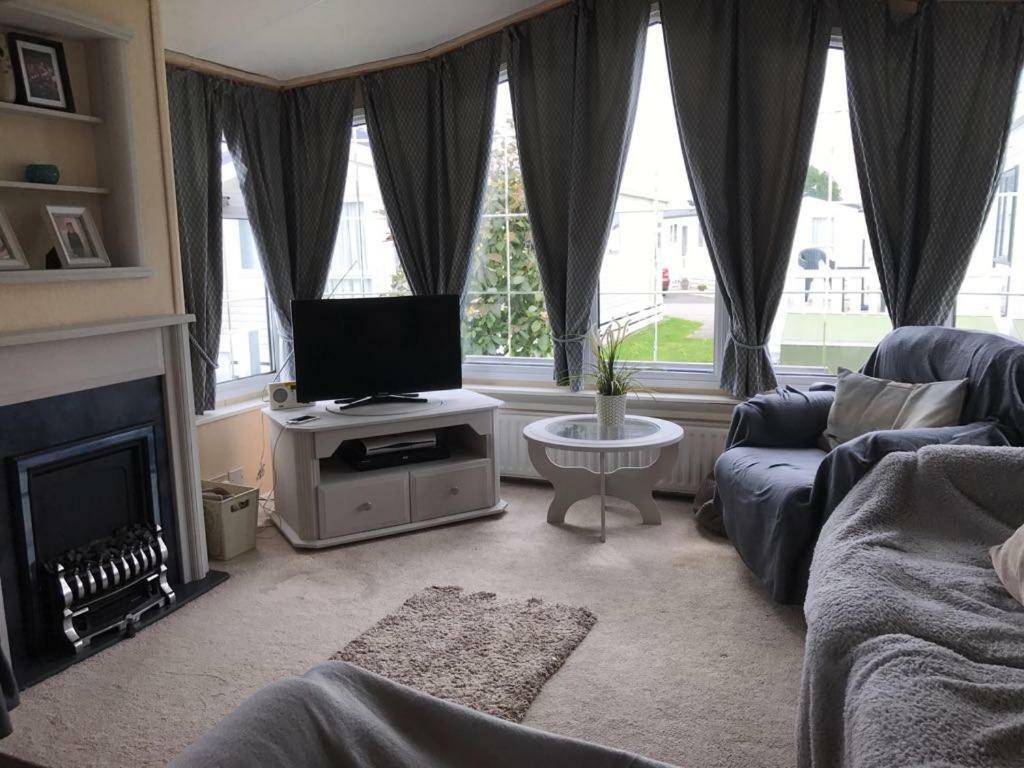 33 Beach Retreat Lodge Pevensey Bay Holiday Park エクステリア 写真